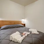 The Lovely Nest - Happy *