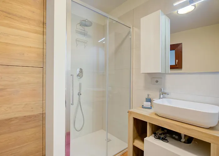 The Lovely Nest - Happy Apartment *